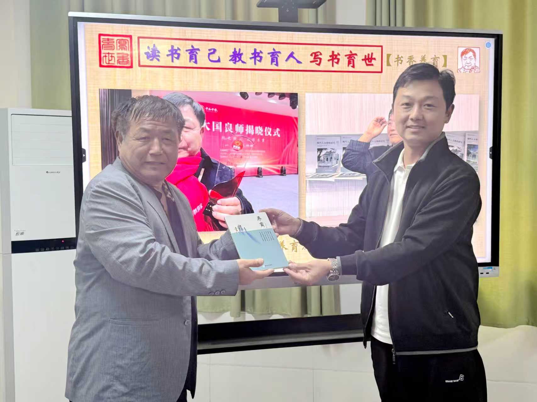 4d76755e2d70dbd18a5710dc5f57e33d.jpg 4d76755e2d70dbd18a5710dc5f57e33d.jpg